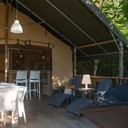 Glamping Holidays - Delle Rose Case Romagnoni