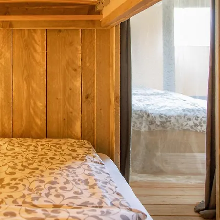 Holidays - Delle Rose Glamping *